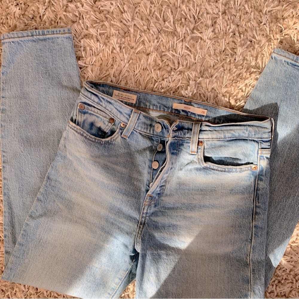 Levi’s Medium Wash Wedgie Jeans